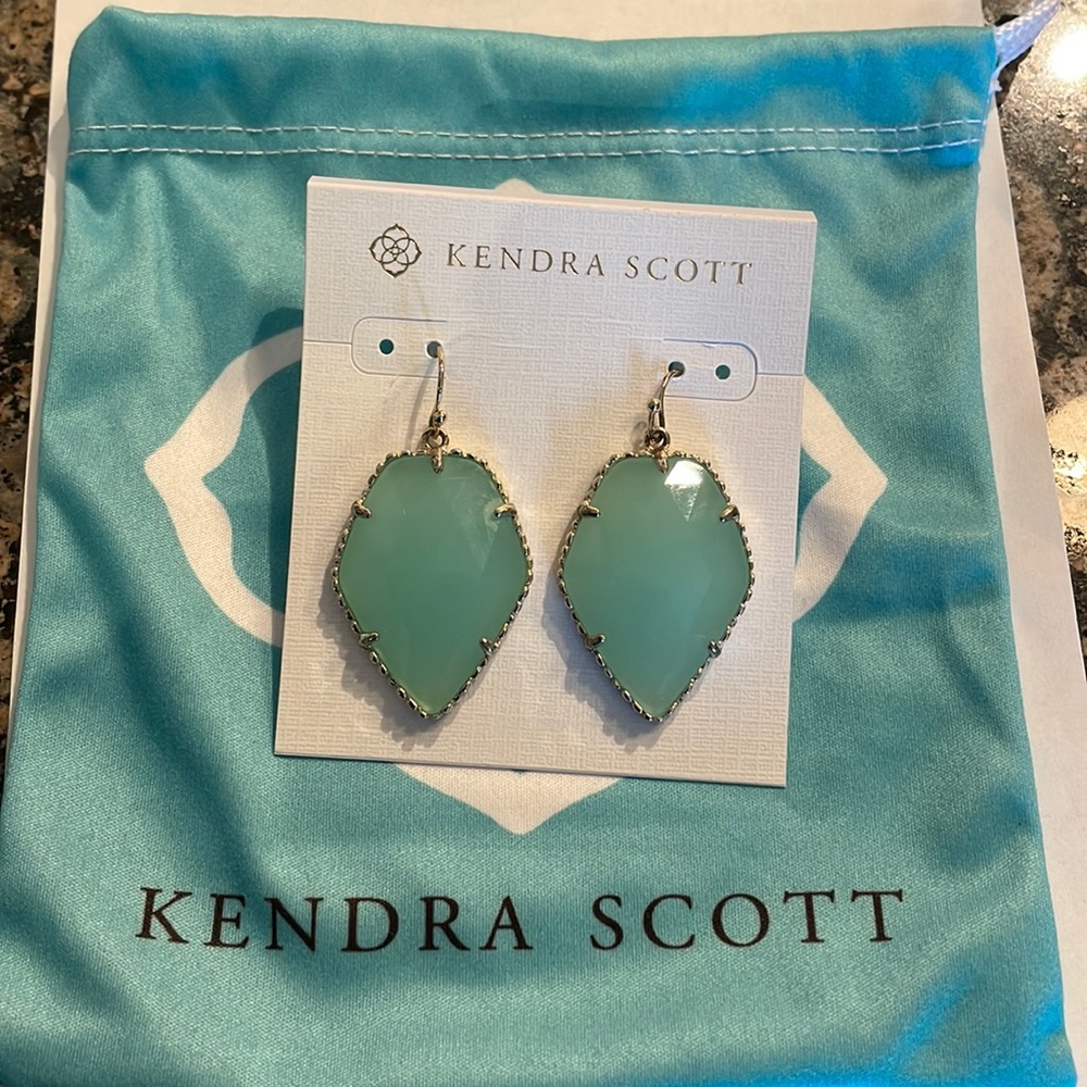 Kendra Scott Corley Earrings in Chalcedony